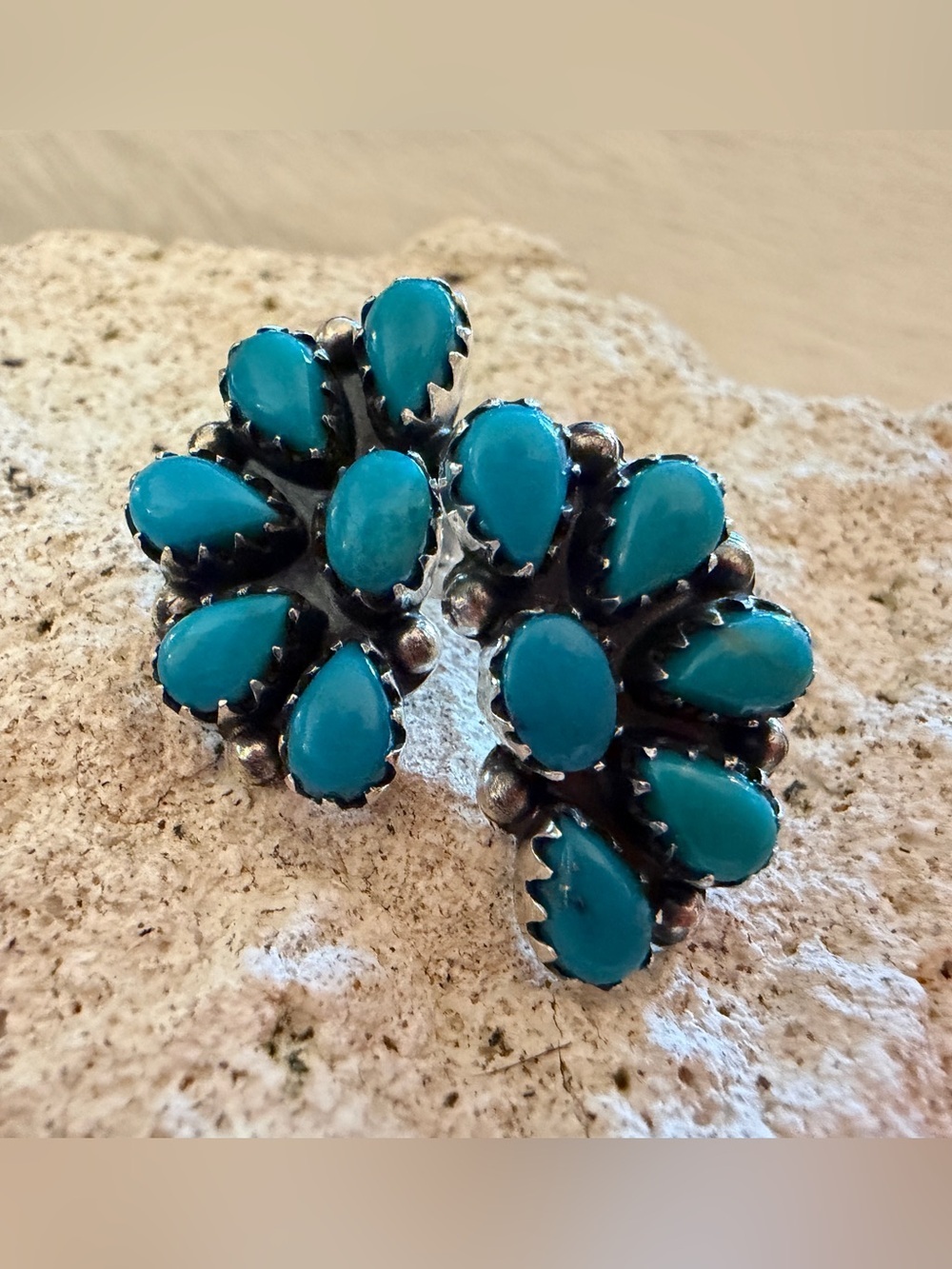 ❤️ Kingman Robin’s Egg Blue Turquoise Half Cluster Sterling Stud Earrings 7.7 Gm